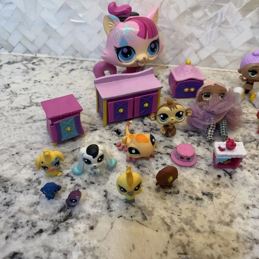 Littlest Pet Shop Lot Shopkins‎ Hatchimals Mini Blume Girl Toy Figures Lot Of 40